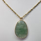 Collier doré avec Pendentif  en Aventurine verte